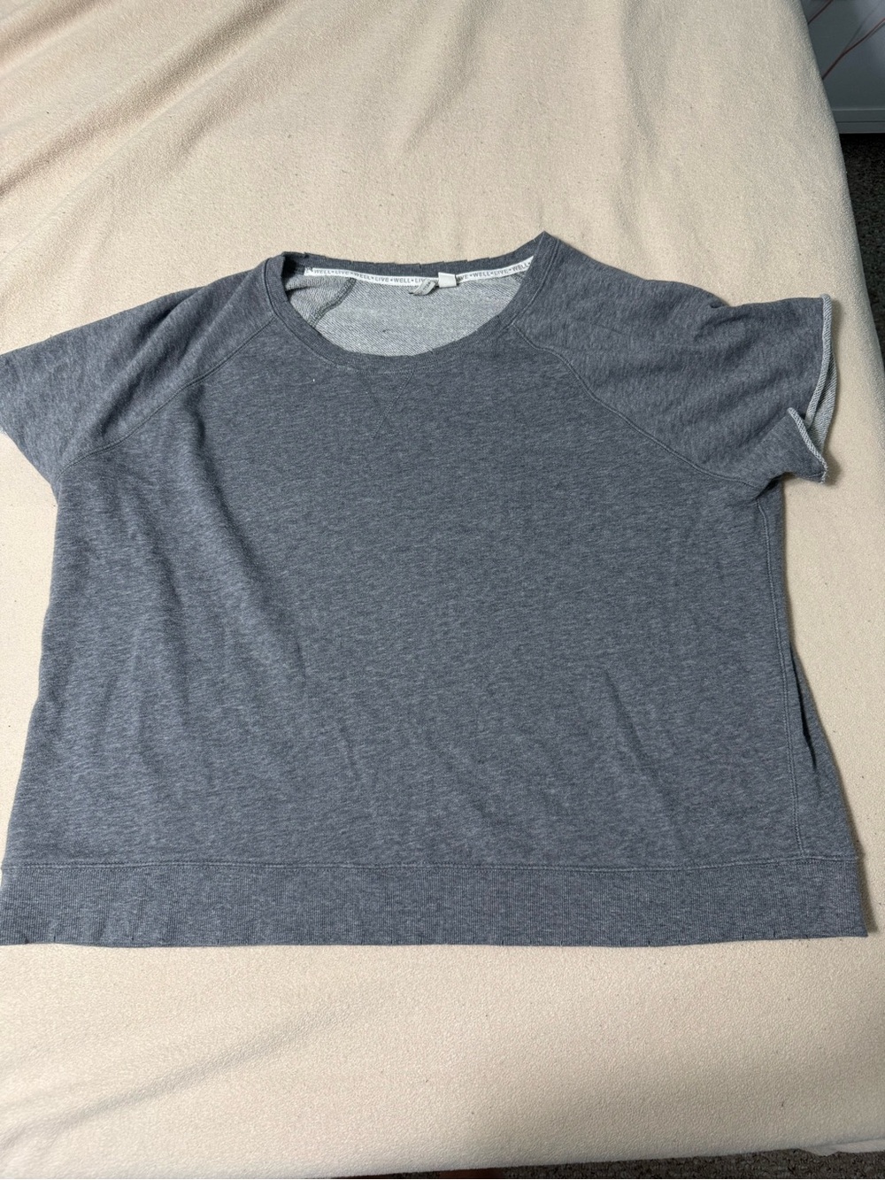 Cato Women's Short-Sleeve Crewneck Sweatshirt in Heather Gray